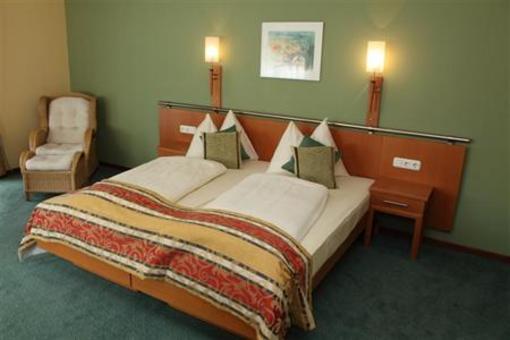 фото отеля Hotel Garni Pension Polzl