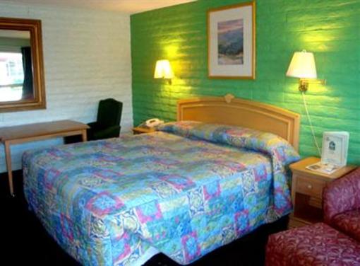 фото отеля Hitching Post Motel