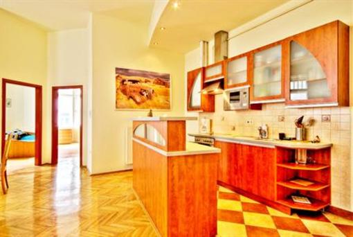 фото отеля Central Capital Apartments - Haris