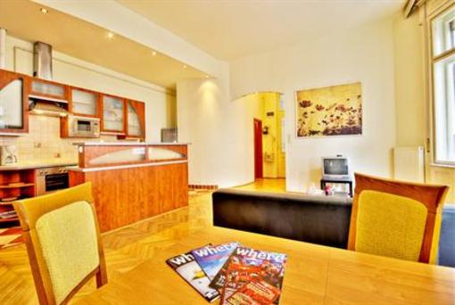 фото отеля Central Capital Apartments - Haris