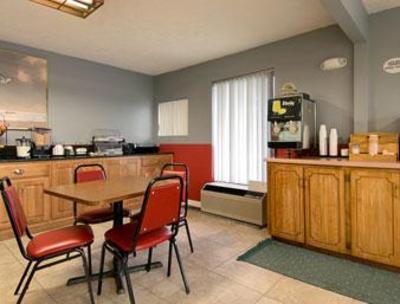 фото отеля Super 8 Motel Guntersville - Lake