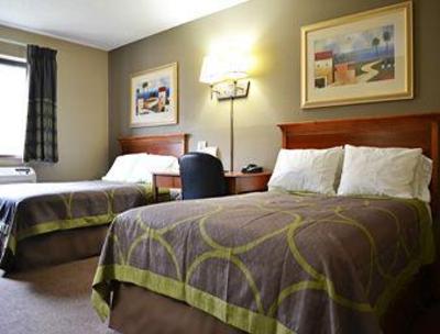 фото отеля Super 8 Tilton/Lake Winnipesaukee