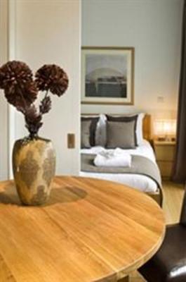 фото отеля St Giles Grassmarket Apartment