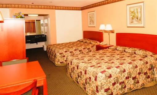 фото отеля The Regency Inn & Suites, Riverside