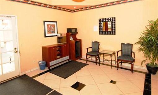 фото отеля The Regency Inn & Suites, Riverside