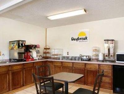 фото отеля Days Inn Cloverdale