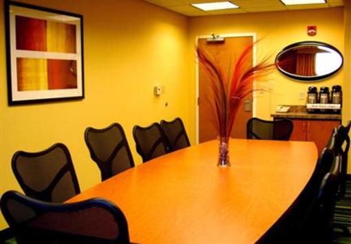 фото отеля Fairfield Inn & Suites Hazleton