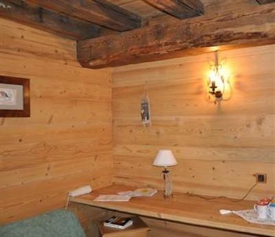 фото отеля Logis Hotel Les Airelles