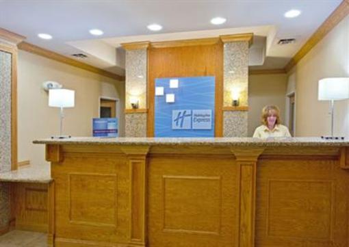 фото отеля Holiday Inn Express Hotel & Suites Detroit-Utica