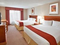 Holiday Inn Express Hotel & Suites Detroit-Utica