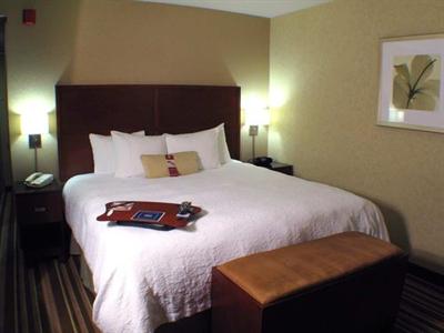 фото отеля Hampton Inn & Suites Merced