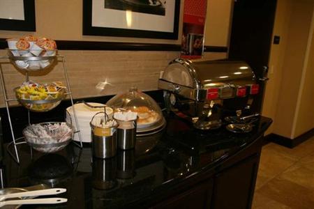 фото отеля Hampton Inn & Suites Merced