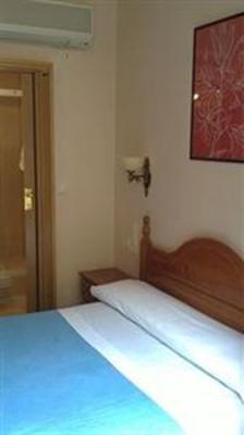 фото отеля Hostal Navas 14