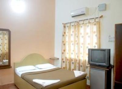 фото отеля Seashore Beach Resort Calangute