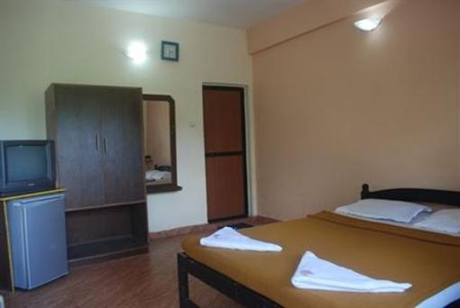 фото отеля Seashore Beach Resort Calangute