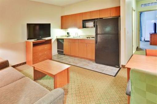 фото отеля Holiday Inn Express Suites Southfield