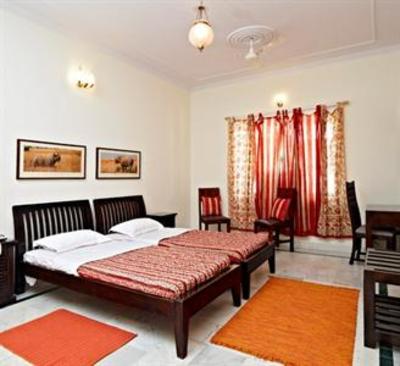 фото отеля Woodpecker Apartments & Suites Pvt.Ltd. Haus Khaz