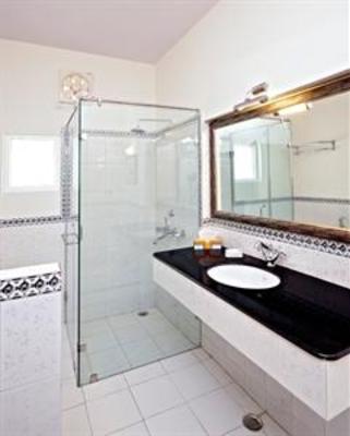фото отеля Woodpecker Apartments & Suites Pvt.Ltd. Haus Khaz