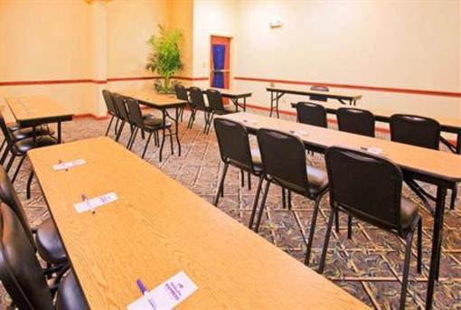 фото отеля Holiday Inn Express Hotel & Suites Panama City - Tyndall