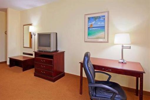 фото отеля Holiday Inn Express Hotel & Suites Panama City - Tyndall