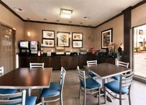 фото отеля Ramada Limited Hotel Airport South Houston