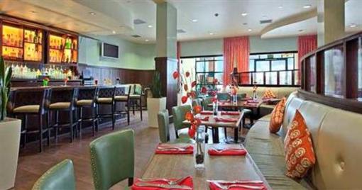 фото отеля Hilton San Diego Mission Valley