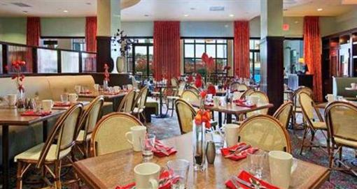 фото отеля Hilton San Diego Mission Valley
