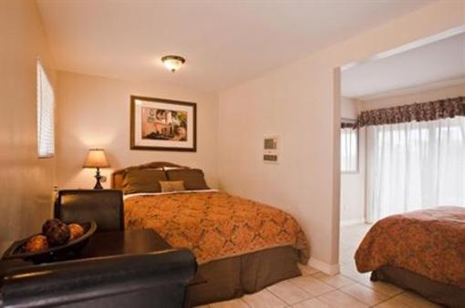 фото отеля Ocean Beach Hotel San Diego