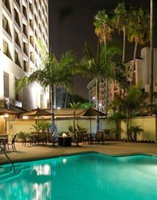 фото отеля Crowne Plaza Beverly Hills