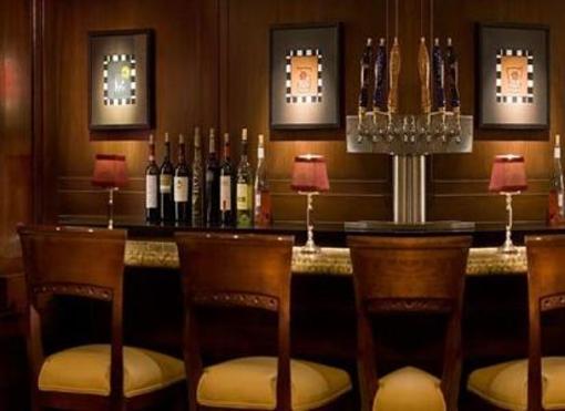 фото отеля Crowne Plaza Beverly Hills