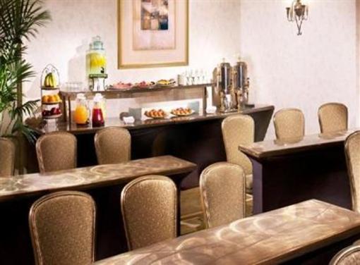 фото отеля Crowne Plaza Beverly Hills