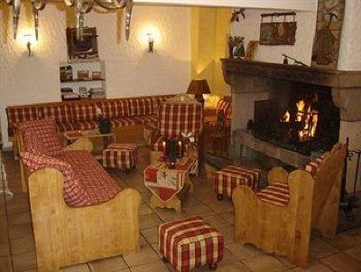 фото отеля Hotel Le Clos Besse-et-Saint-Anastaise