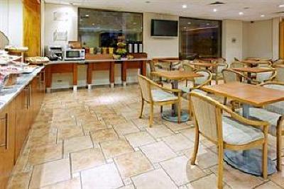 фото отеля Holiday Inn Express Temuco
