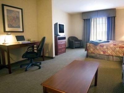 фото отеля Holiday Inn Express Hotel & Suites North Edmonton
