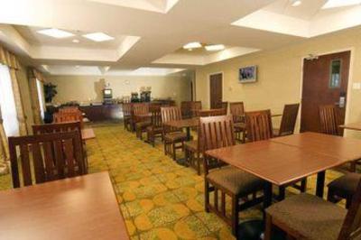 фото отеля Holiday Inn Express Hotel & Suites North Edmonton