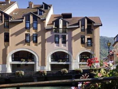 фото отеля Ibis Annecy Centre Vieille Ville Hotel