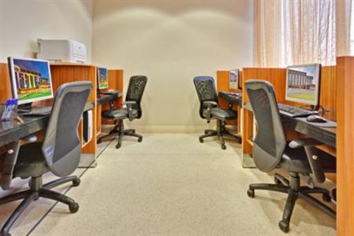 фото отеля Holiday Inn Express Chicago O'Hare