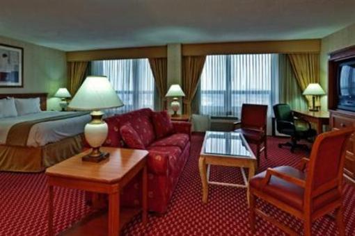 фото отеля Holiday Inn Express Chicago O'Hare