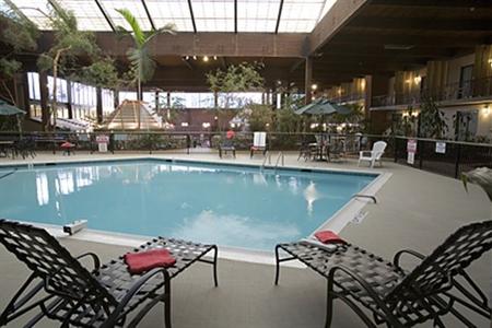 фото отеля Holiday Inn Boxborough (I-495 Exit 28)