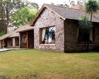 фото отеля Los Nobles Hostal de Bosque