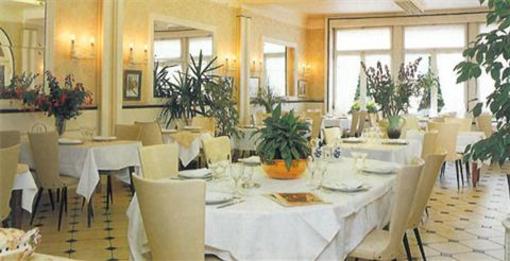фото отеля Hotel d'Orfeuil