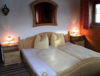 фото отеля Bauernhof Ferienwohnung in St. Johann Oberburghof