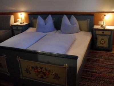 фото отеля Bauernhof Ferienwohnung in St. Johann Oberburghof