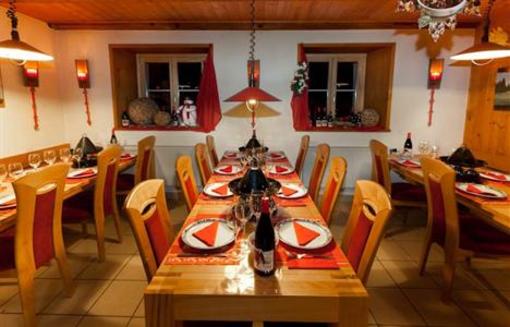 фото отеля B&B Les Guemmenen La Vue des Alpes