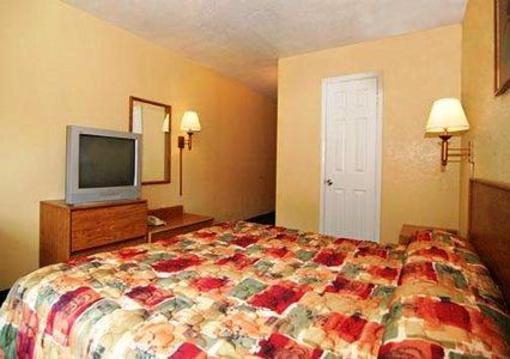фото отеля Rodeway Inn Lewisburg