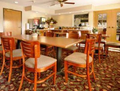 фото отеля Magnuson Hotel Lansing