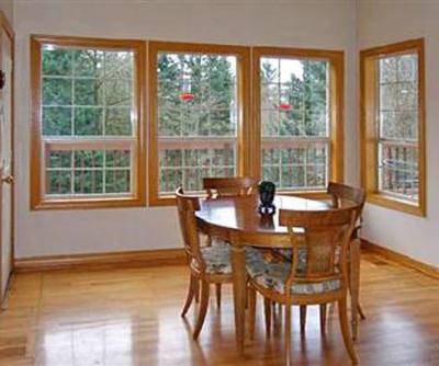 фото отеля Mt. Scott Manor Bed and Breakfast Happy Valley
