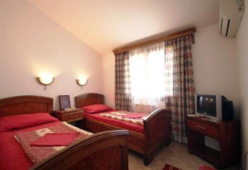 фото отеля Hotel Grbalj Budva
