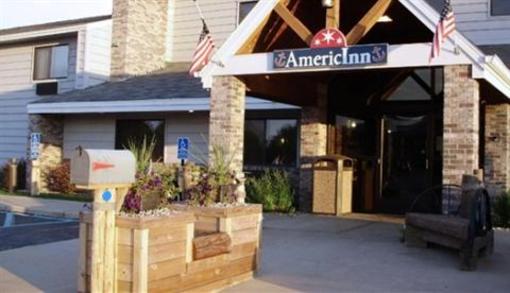 фото отеля AmericInn Lodge & Suites Menominee