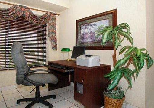 фото отеля Quality Inn & Suites Conference Center Bellville